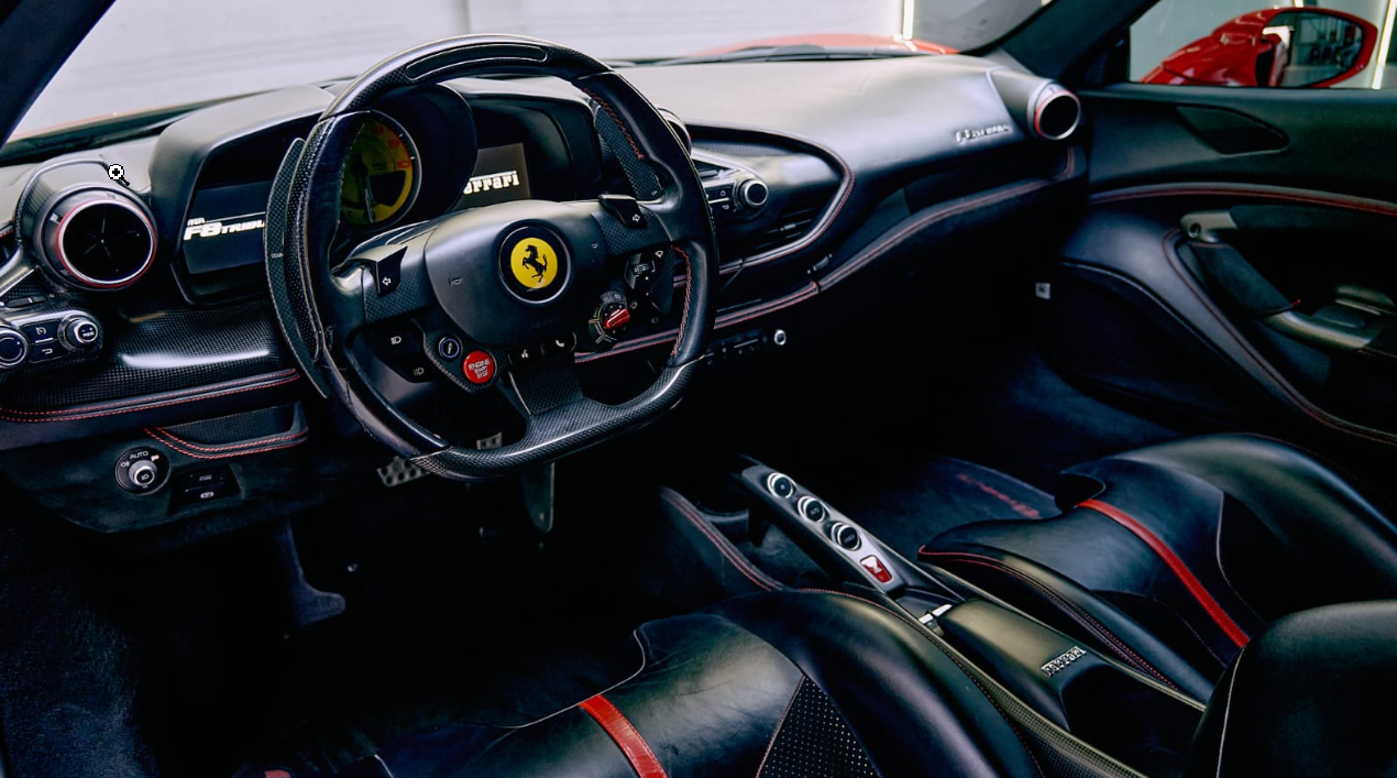 Ferrari F8 4